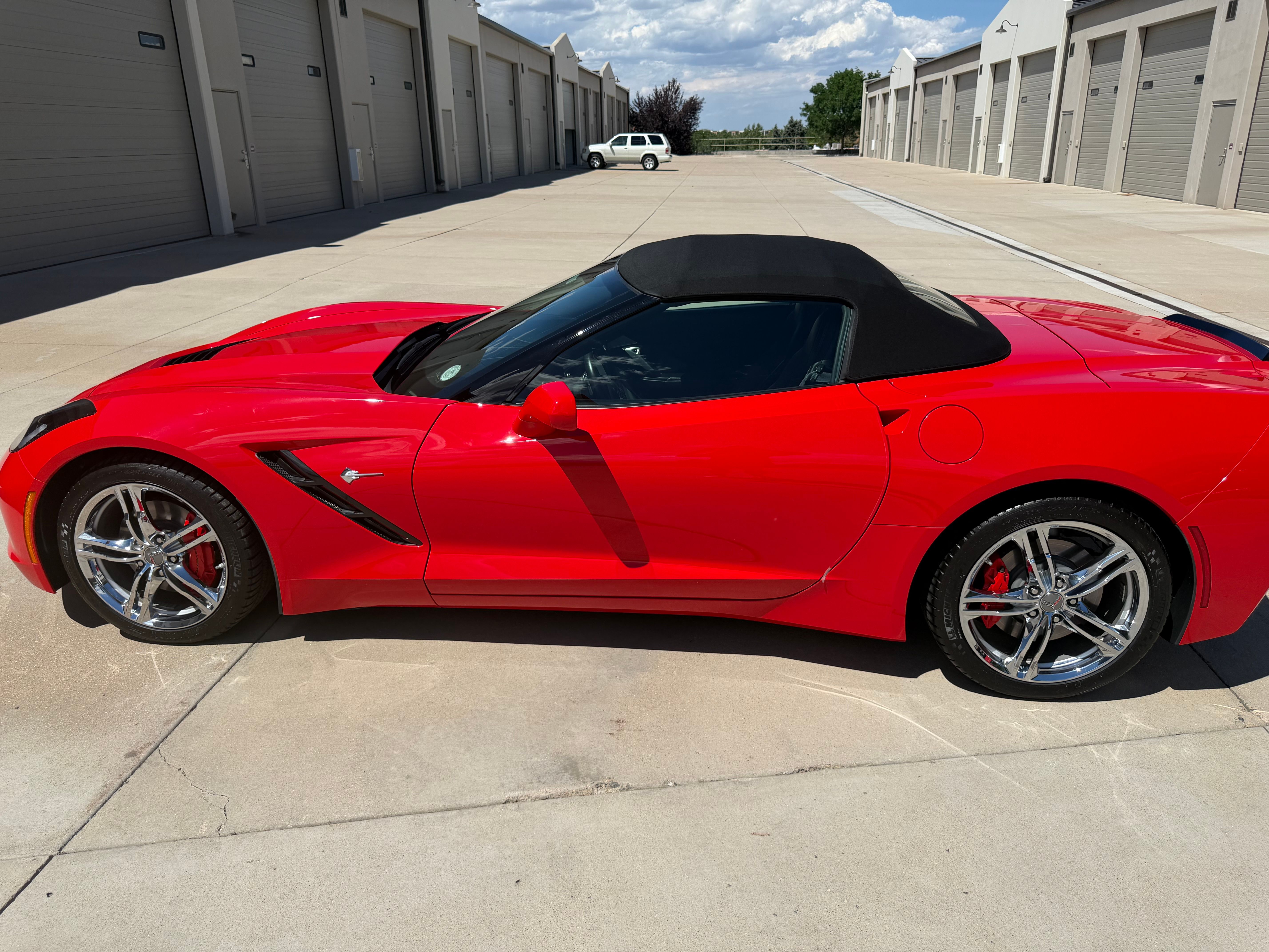 Used 2014 Chevrolet Corvette Stingray Convertible w/ Battery Protection Package RWD image 15