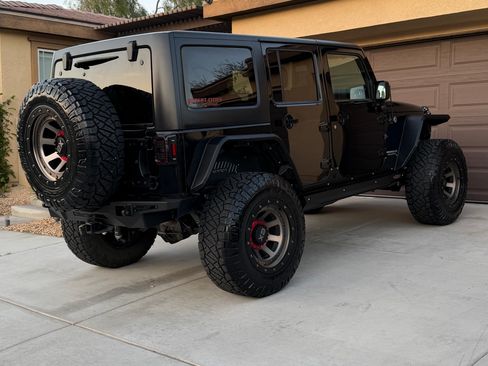 Used 2012 Jeep Wrangler Unlimited Sport AWD/4WD image 27