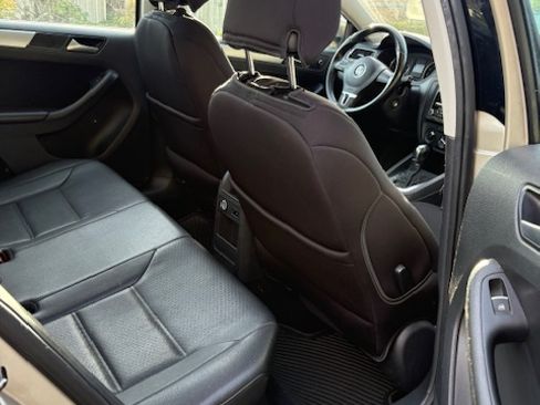 Used 2014 Volkswagen Jetta SE image 4