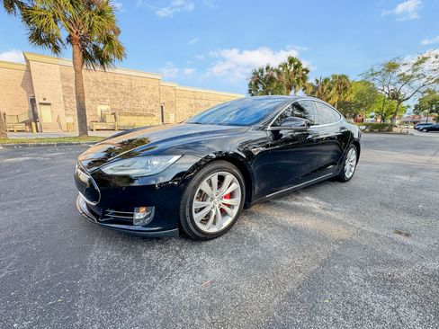 Used 2014 Tesla Model S P85 image 1