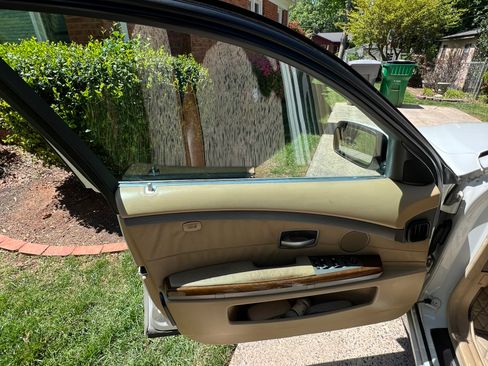 Used 2003 BMW 745i image 9