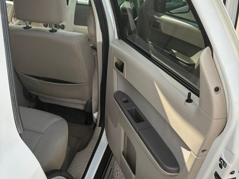 Used 2012 Ford Escape XLT FWD image 15