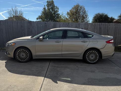 Used 2015 Ford Fusion Titanium image 2