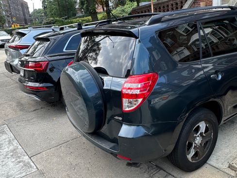 Used 2012 Toyota RAV4 4WD image 6