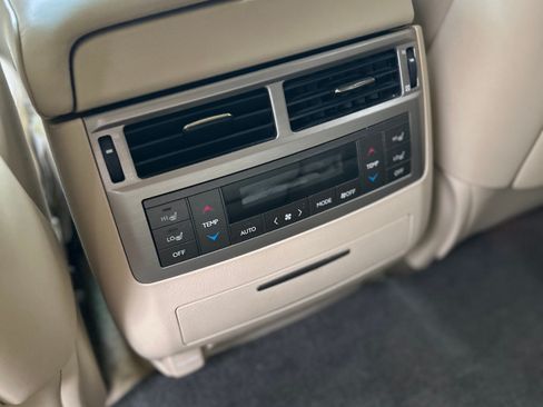 Used 2015 Lexus LX 570 4WD image 18