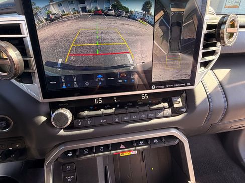 Used 2023 Toyota Tundra Platinum image 9