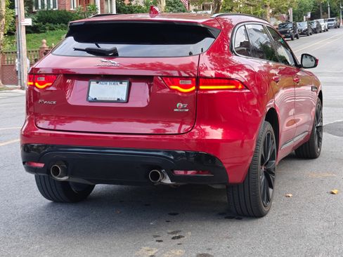 Used 2019 Jaguar F-PACE S AWD/4WD image 15