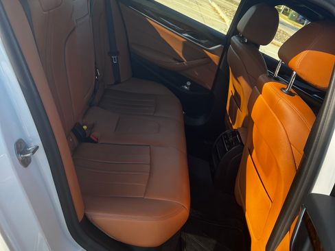 Used 2019 BMW 530i xDrive w/ Convenience Package image 12