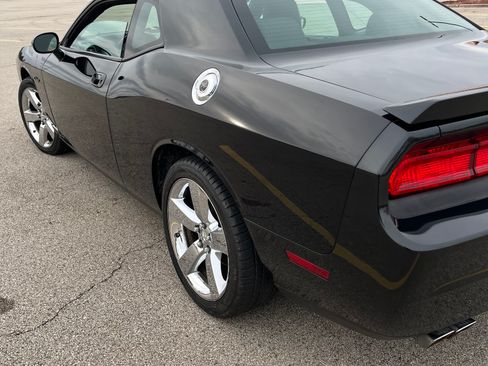 Used 2009 Dodge Challenger R/T image 5