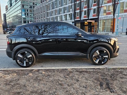 Used 2025 Nissan Kicks SR w/ SR Premium Package image 8