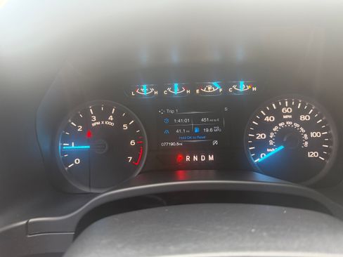 Used 2019 Ford F150 XLT w/ Equipment Group 302A Luxury AWD/4WD image 10