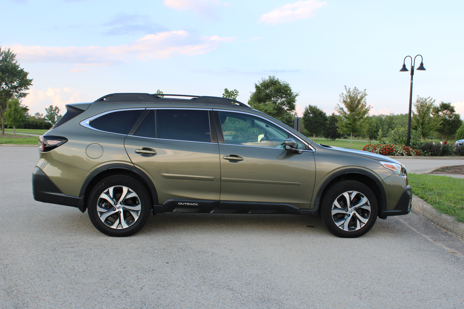 Used 2022 Subaru Outback Limited XT w/ Popular Package #2 AWD/4WD image 5
