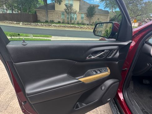 Used 2017 GMC Acadia Denali w/ Technology Package image 12