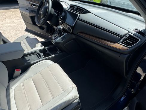 Used 2018 Honda CR-V Touring image 8