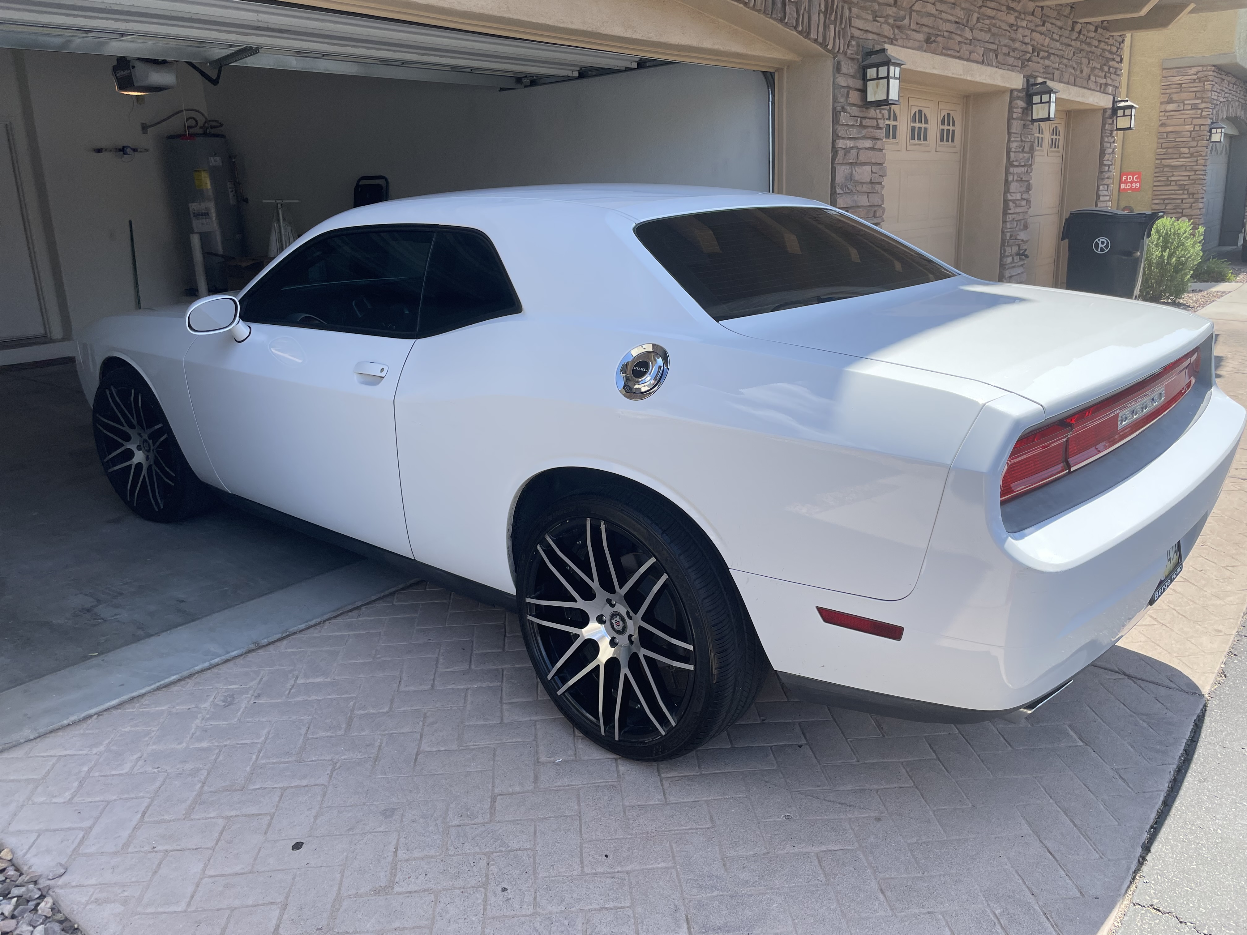 Used 2013 Dodge Challenger SXT RWD image 5