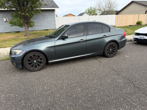 Used 2011 BMW 328i Sedan RWD image 2