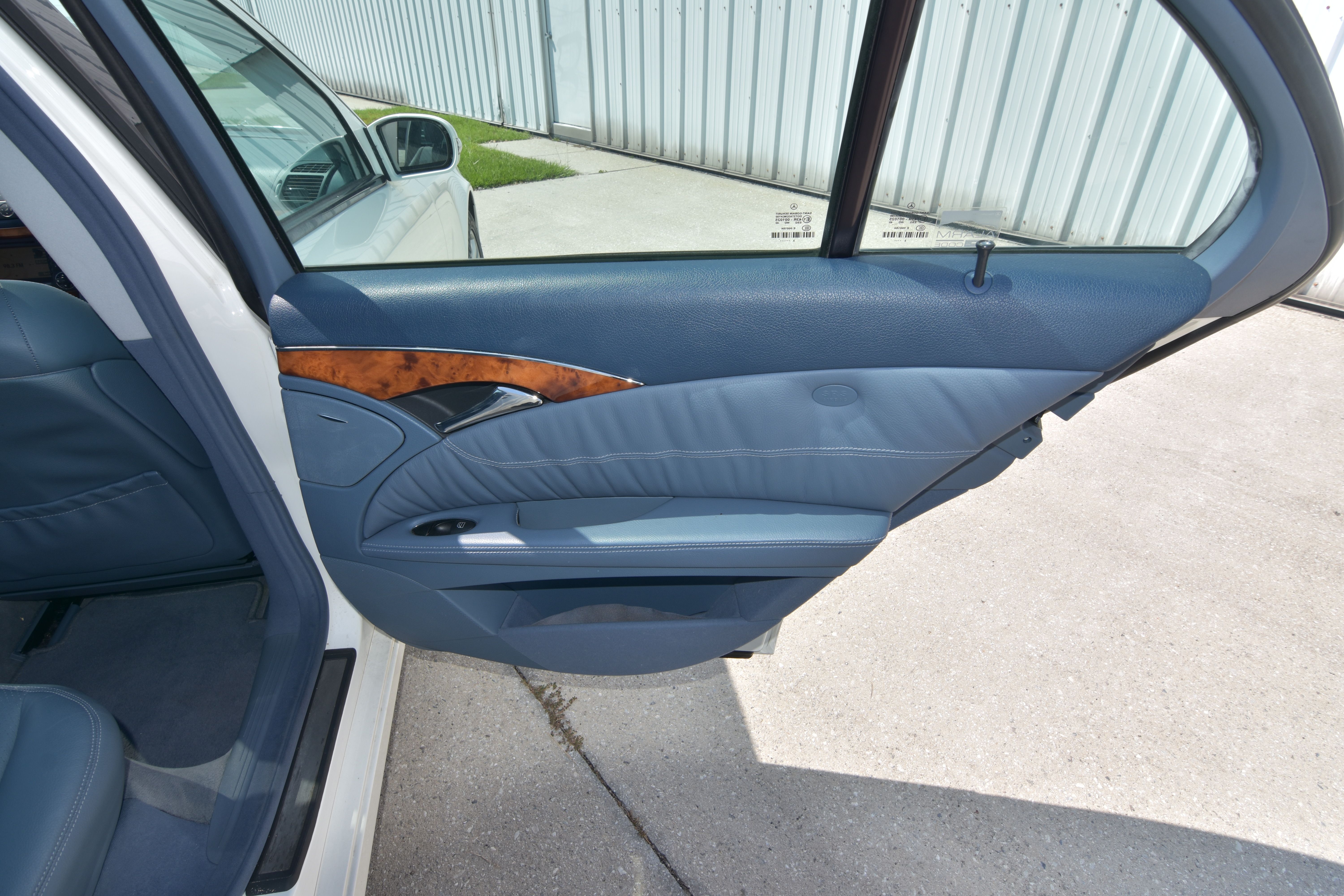 Used 2004 Mercedes-Benz E 320 Sedan image 20