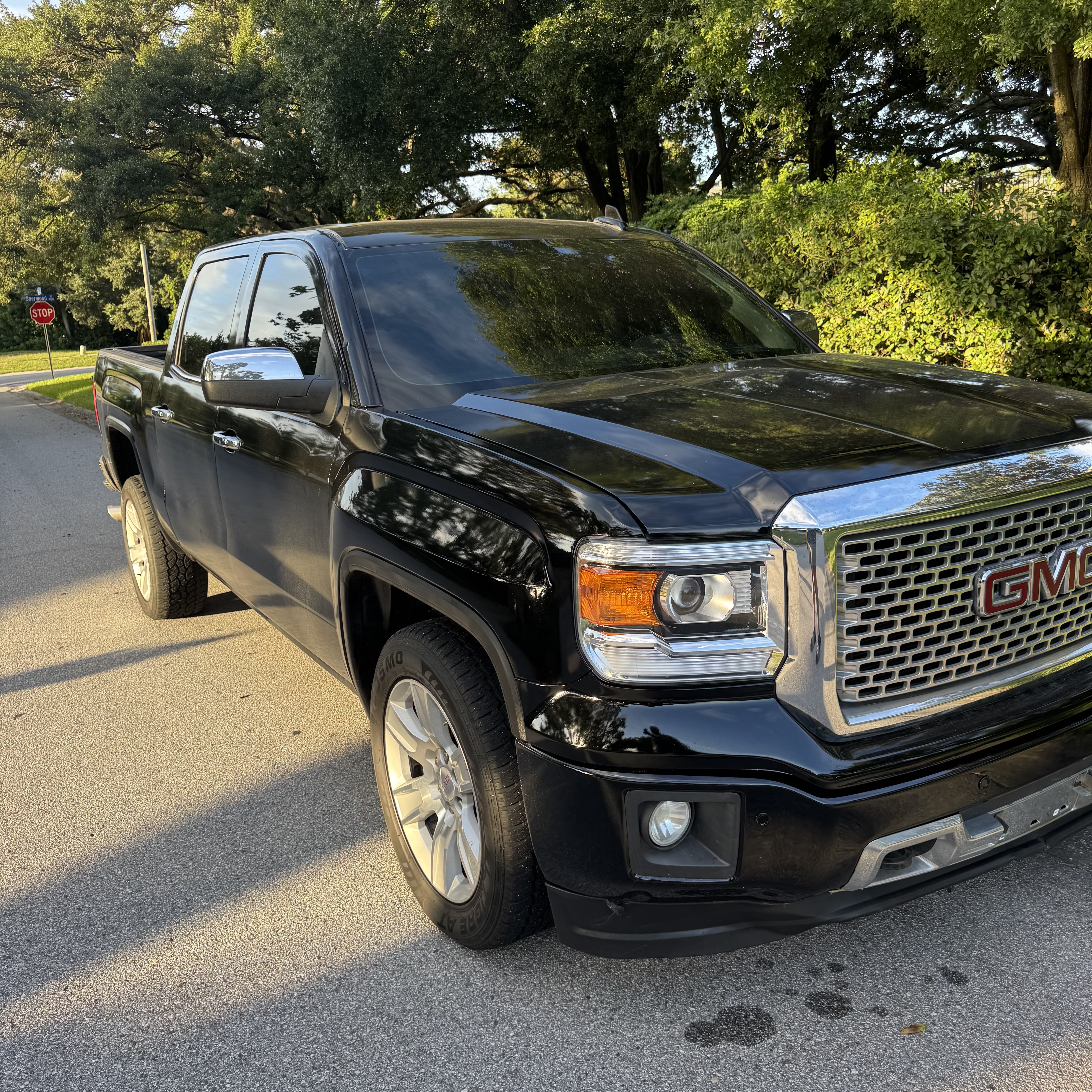 Used 2015 GMC Sierra 1500 Denali w/ Driver Alert Package AWD/4WD image 14