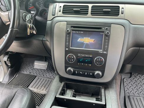 Used 2014 Chevrolet Silverado 2500 LTZ w/ LTZ Plus Package AWD/4WD image 11
