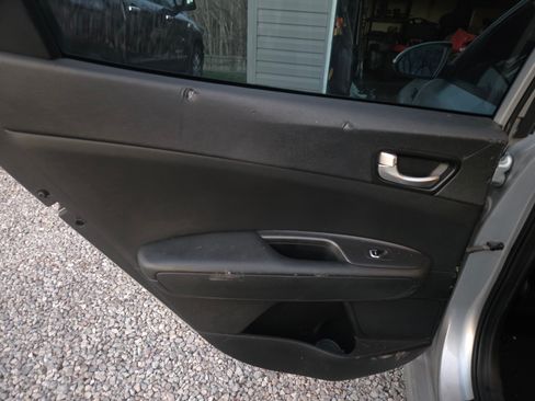 Used 2017 Kia Optima LX image 10