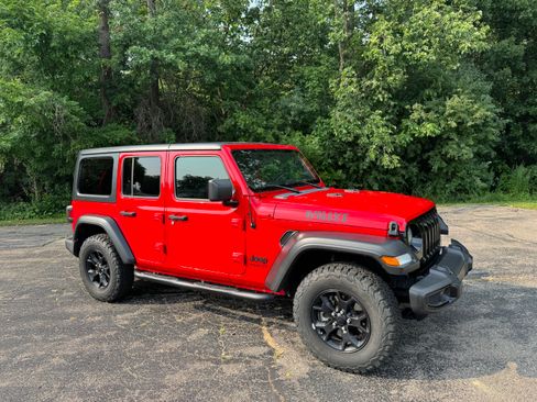 Used 2021 Jeep Wrangler Unlimited Sport AWD/4WD image 1
