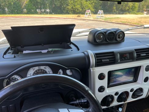 Used 2008 Toyota FJ Cruiser 4WD image 5