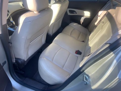 Used 2014 Chevrolet Cruze Diesel w/ Enhanced Safety Package image 9