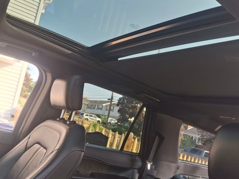 Used 2018 Ford Expedition Max Limited AWD/4WD image 4