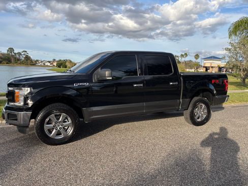 Used 2018 Ford F150 XLT w/ Equipment Group 302A Luxury image 9