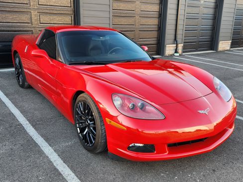 Used 2005 Chevrolet Corvette Coupe RWD image 15