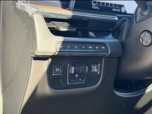 Used 2021 Cadillac Escalade Premium Luxury Platinum image 14