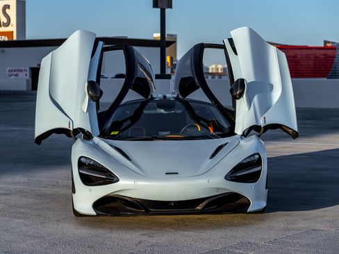 Used 2018 McLaren 720S Performance image 10