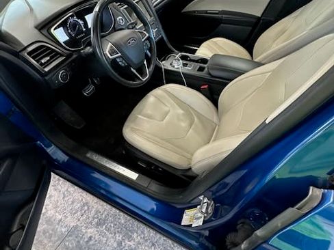 Used 2017 Ford Fusion Titanium image 10