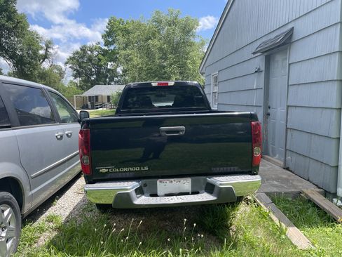 Used 2005 Chevrolet Colorado LS w/ Power Convenience Package RWD image 2