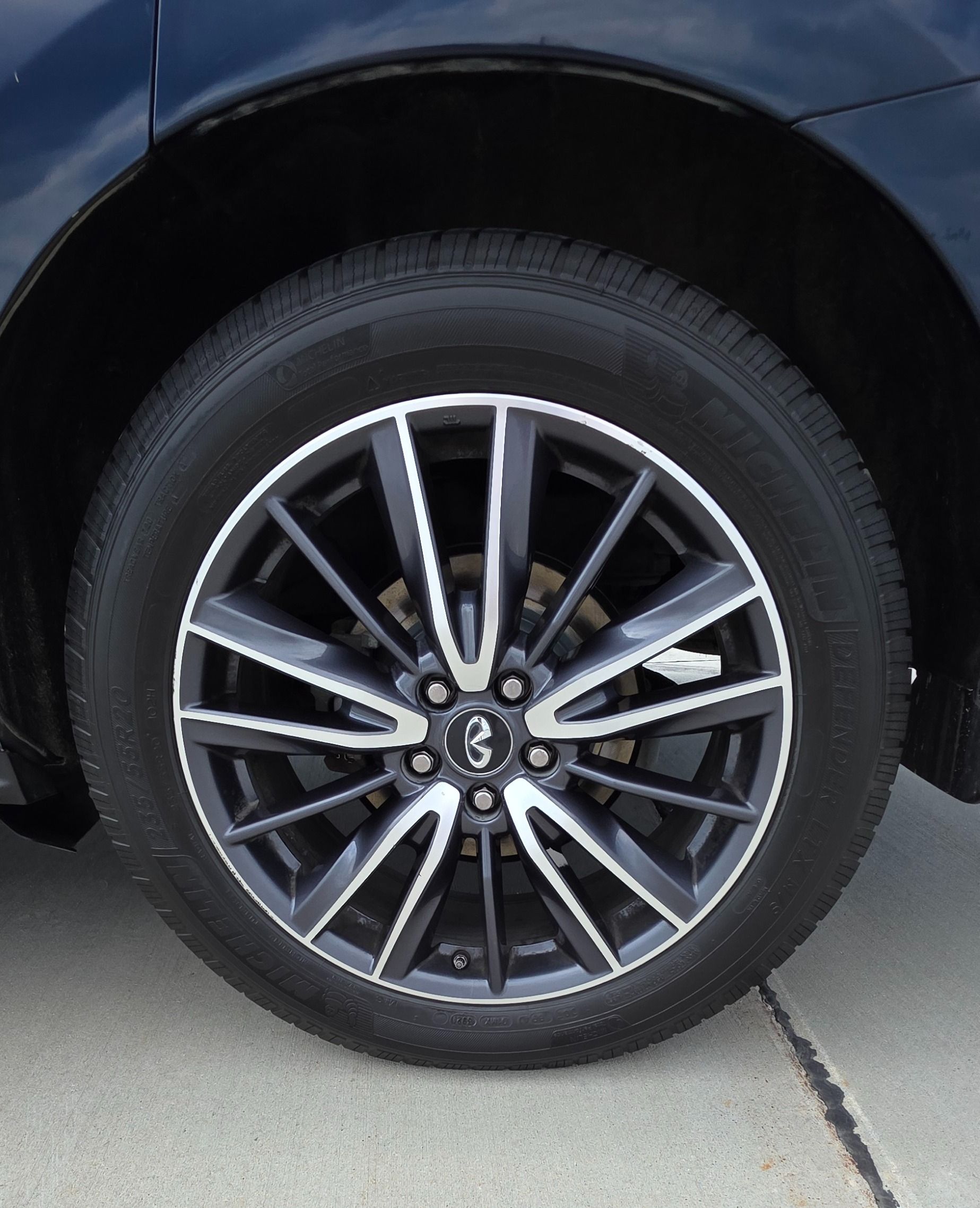 Used 2017 INFINITI QX60 Luxe w/ Deluxe Technology Package AWD/4WD image 28