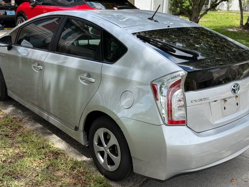 Used 2013 Toyota Prius Two FWD image 6