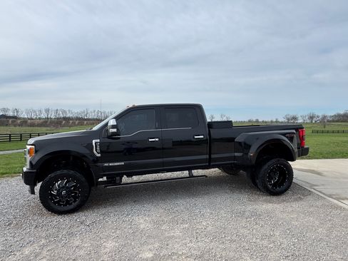 Used 2018 Ford F350 Platinum w/ Platinum Ultimate Package image 4