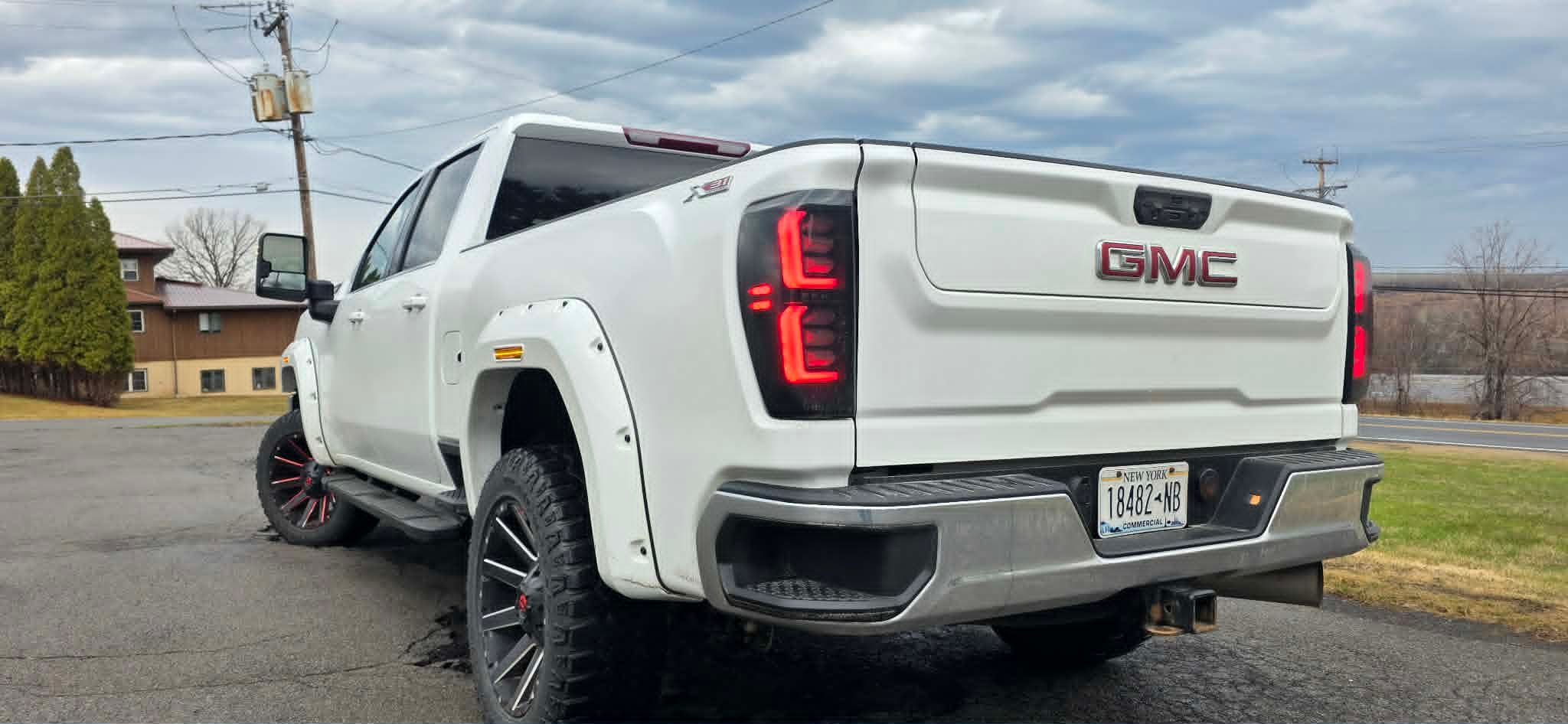 Used 2022 GMC Sierra 3500 SLE w/ SLE Convenience Package AWD/4WD image 6