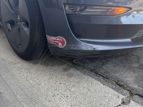 Used 2023 Tesla Model 3 Standard Range image 13