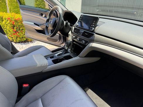 Used 2020 Honda Accord LX image 10