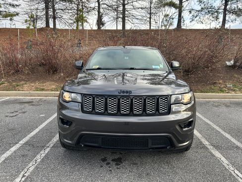 Used 2019 Jeep Grand Cherokee Altitude image 6