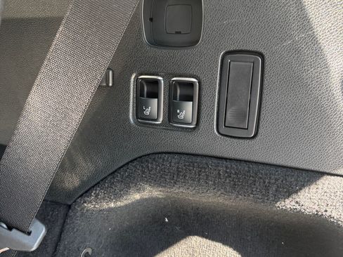 Used 2015 Mercedes-Benz GL 550 4MATIC image 19