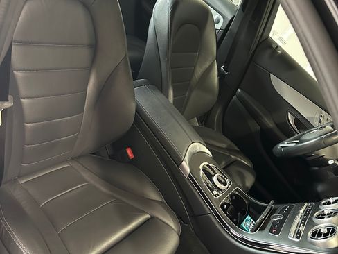 Used 2021 Mercedes-Benz C 300 4MATIC Sedan image 8
