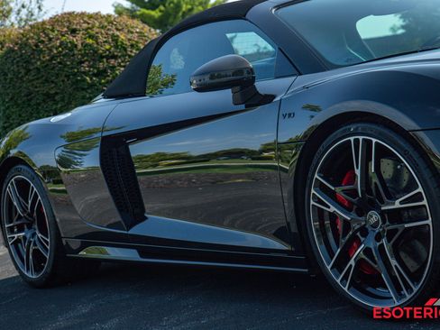 Used 2021 Audi R8 V10 performance image 1