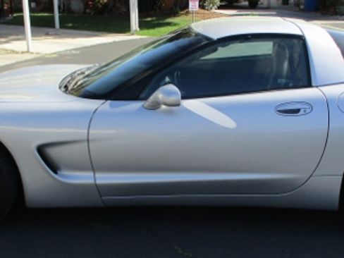 Used 1997 Chevrolet Corvette Coupe w/ Memory Pkg image 5