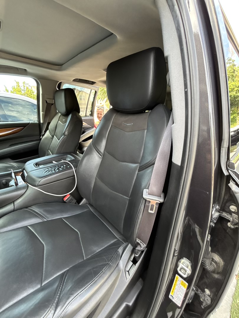 Used 2017 Cadillac Escalade ESV Luxury AWD/4WD image 20