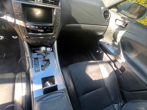 Used 2011 Lexus IS 250 w/ F-Sport Pkg w/Summer Tires RWD image 12