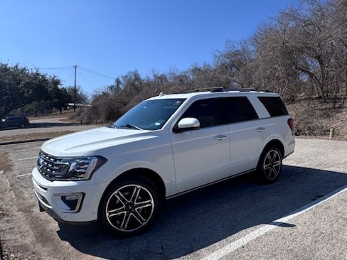 Used 2020 Ford Expedition Limited w/ Special Edition Package image 2