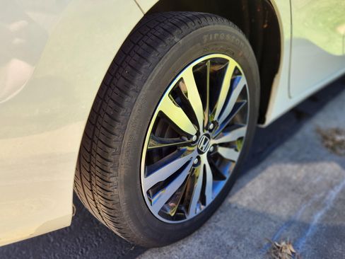 Used 2019 Honda Fit EX image 6