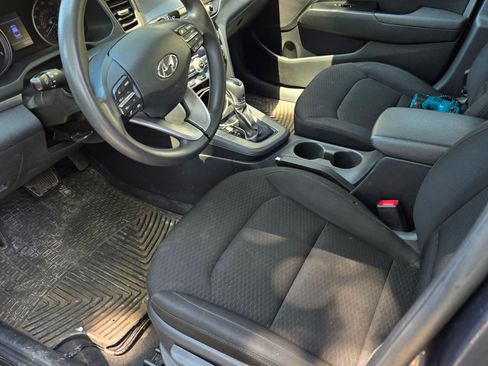 Used 2020 Hyundai Elantra SEL w/ Cargo Package (C1) FWD image 2